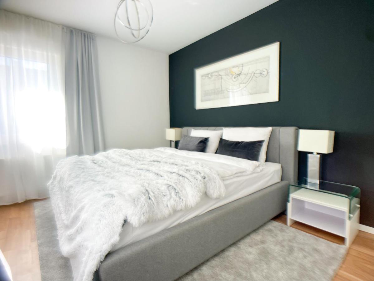 M-Style 02 Apartment Mit Balkon 24H Self-Check-In, Free Parking, Netflix Nürnberg Kültér fotó