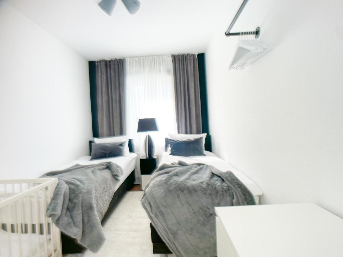 M-Style 02 Apartment Mit Balkon 24H Self-Check-In, Free Parking, Netflix Nürnberg Kültér fotó