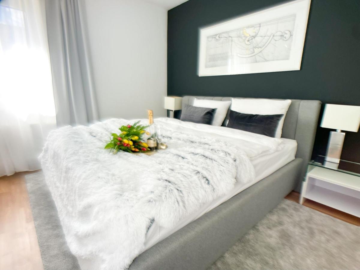 M-Style 02 Apartment Mit Balkon 24H Self-Check-In, Free Parking, Netflix Nürnberg Kültér fotó